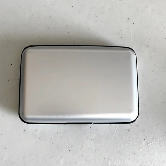 Card holder - Picture 2 of 9